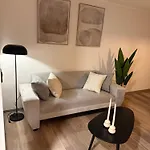 Amplio Y Comodo Departamento En El Corazon De Santiago Con Estacionamiento Gratis